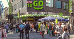 Aufgepasst, Mittagesser! Rewe versucht sich in Köln als Imbiss-Alternative