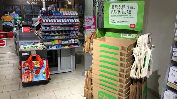Rewes Plastiktüten-Coup: Herausforderung für Mehrwegbeutelvergesser ...