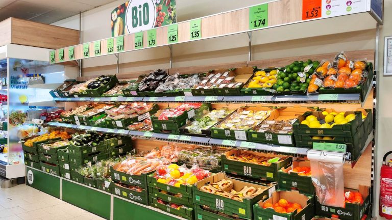 Richtig billig und richtig Bio: Wie Lidl sich als Öko-Discounter inszeniert