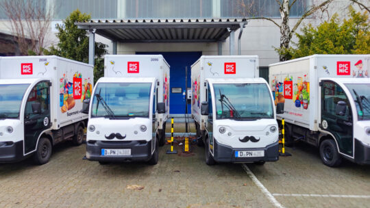 E-Flitzer von Picnic an Berliner Hub